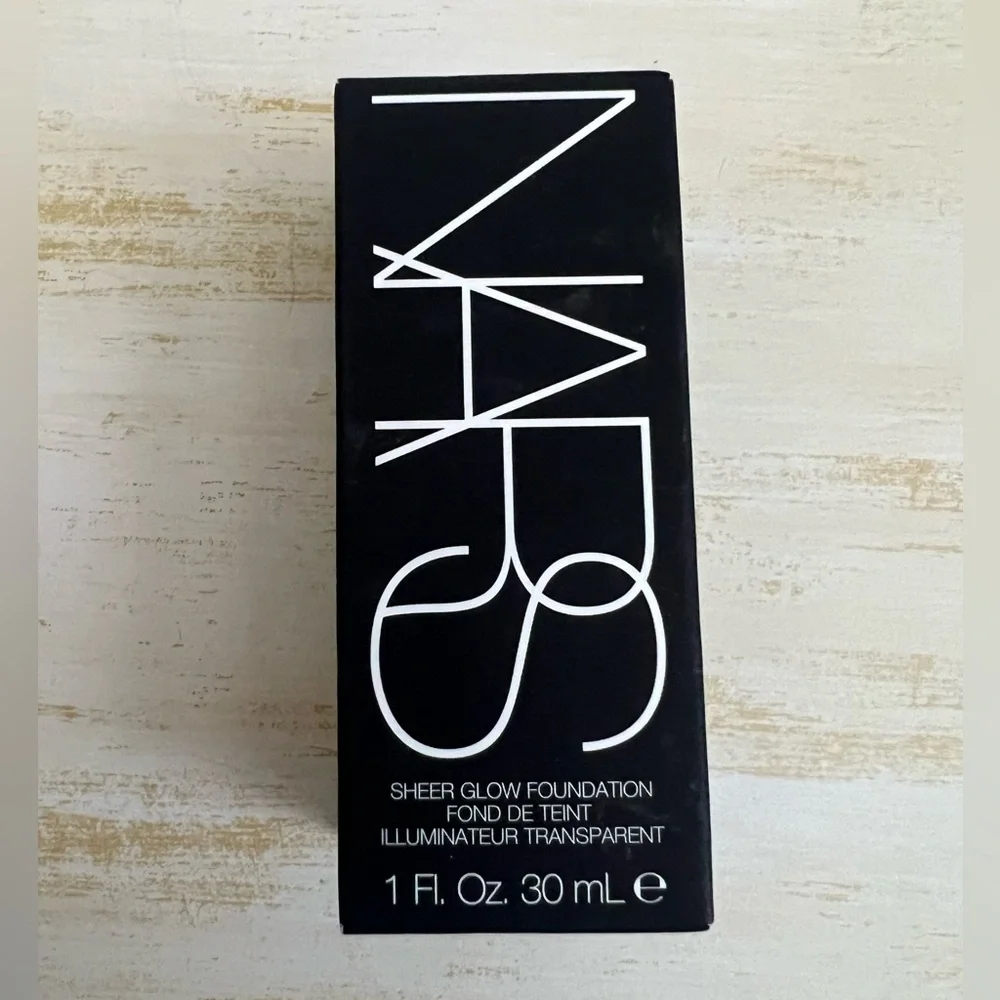 NARS sheer glow foundation MALI DARK 6 BRAND NEW WITH THE BOX